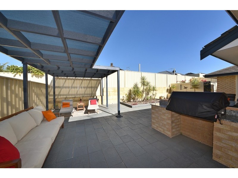 9 Zeppelin Way, Tapping WA 6065