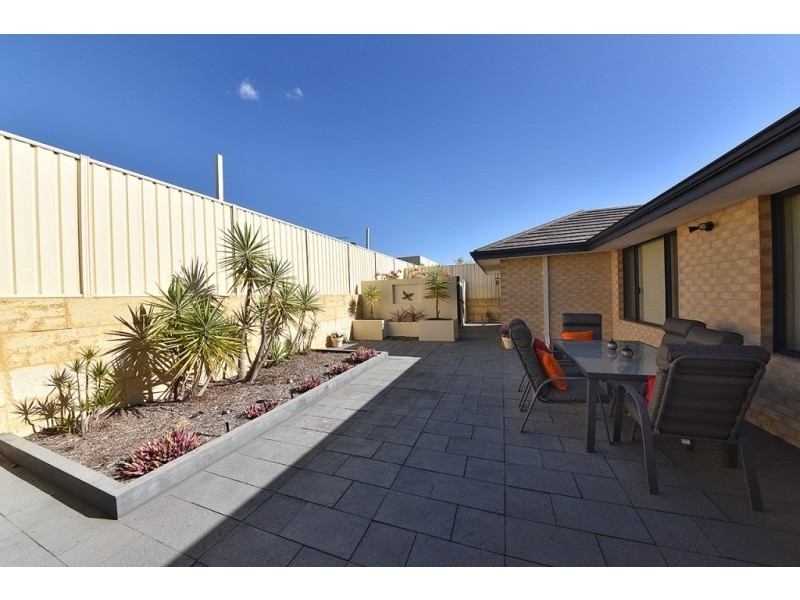 9 Zeppelin Way, Tapping WA 6065