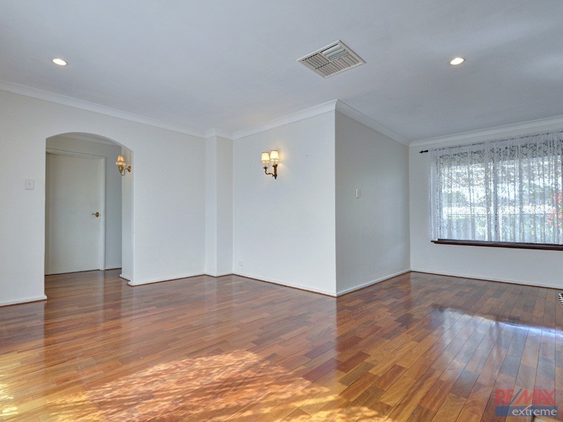 16 Janga Court, Wanneroo WA 6065