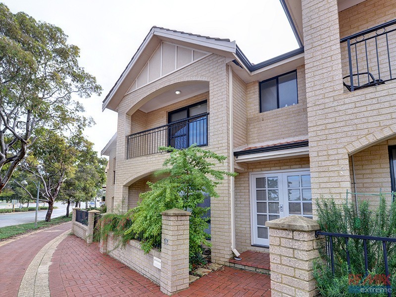 17 Grand Boulevard, Joondalup WA 6027