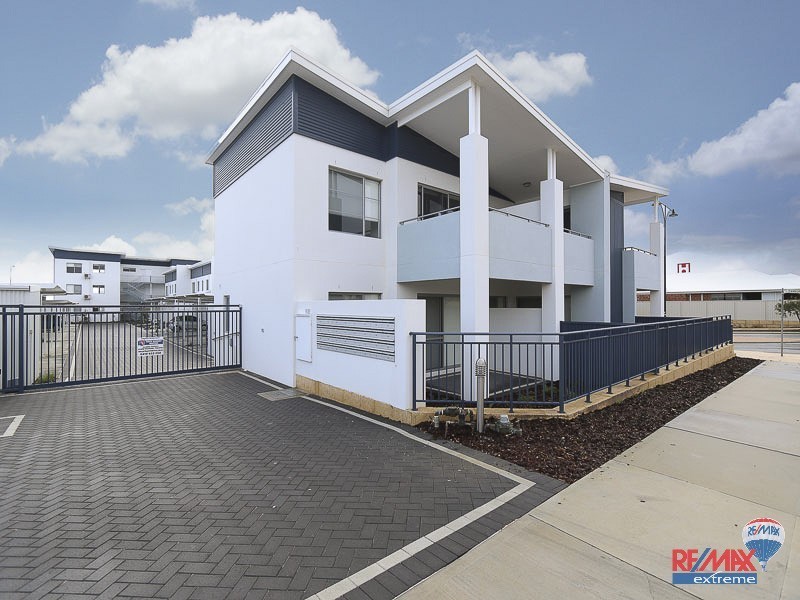 23/2 Royston Link, Butler WA 6036