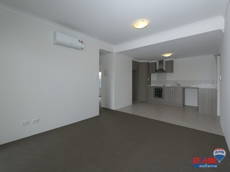 23/2 Royston Link, Butler WA 6036