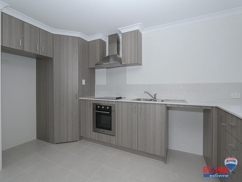 23/2 Royston Link, Butler WA 6036