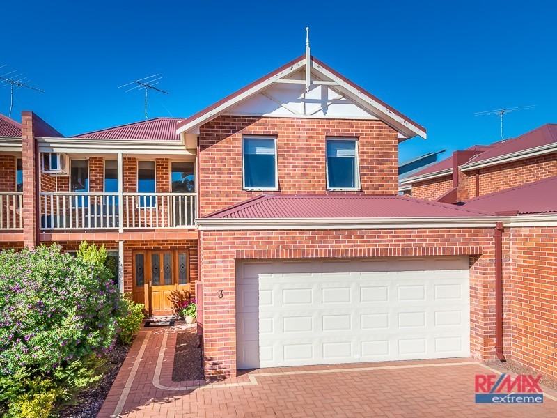 3/3 Grasslands Loop, Kingsley WA 6026