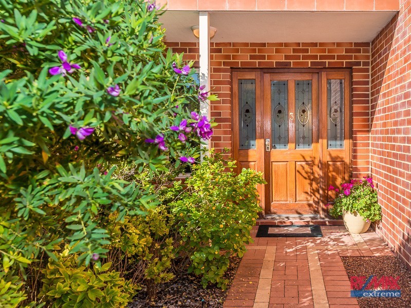 3/3 Grasslands Loop, Kingsley WA 6026