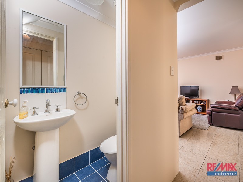 3/3 Grasslands Loop, Kingsley WA 6026