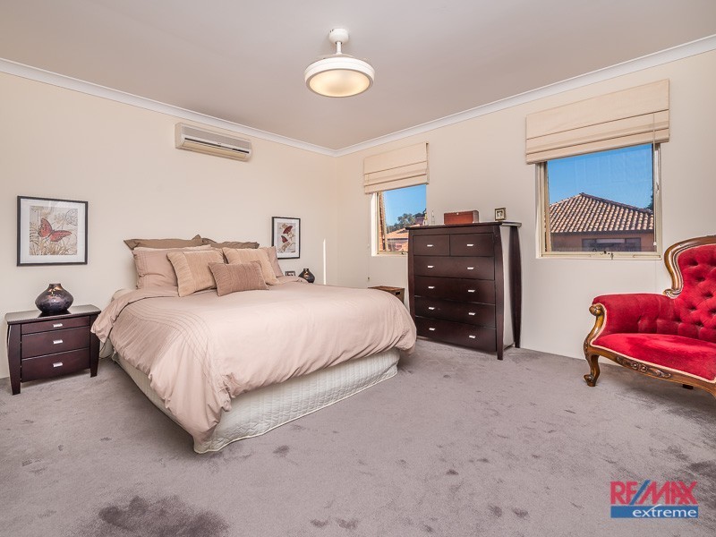3/3 Grasslands Loop, Kingsley WA 6026