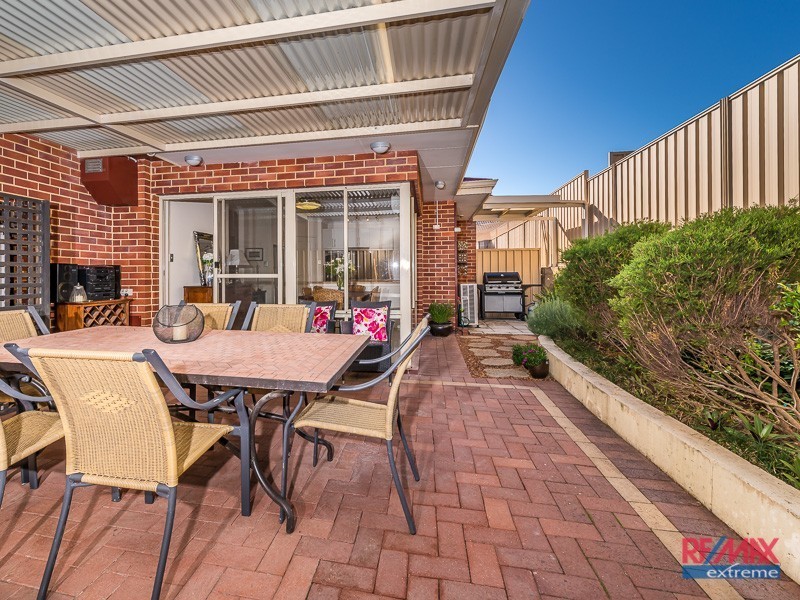 3/3 Grasslands Loop, Kingsley WA 6026