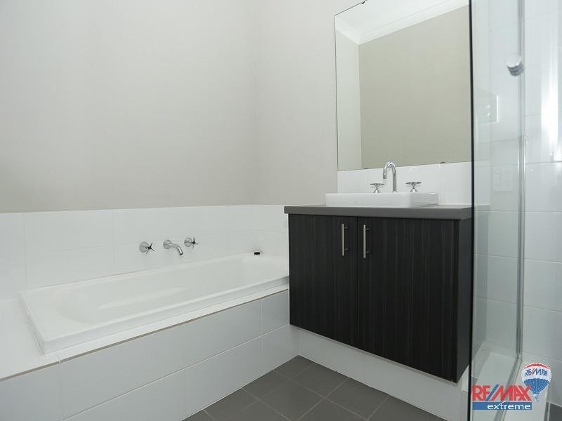 24 Cerise Lane, Eglinton WA 6034