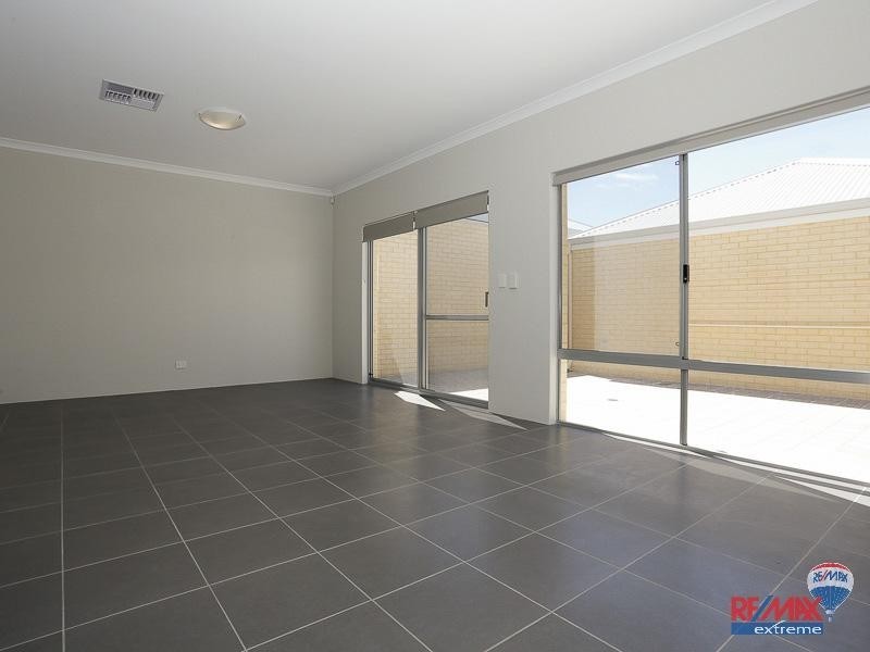 24 Cerise Lane, Eglinton WA 6034