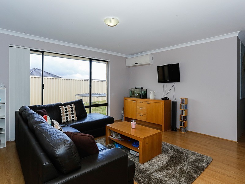 3 Dirleton Loop, Butler WA 6036