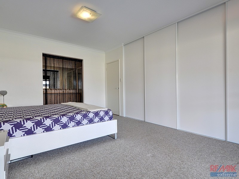 25 Verona Street, Hocking WA 6065