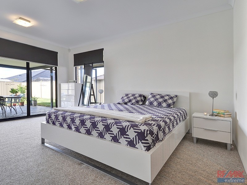 25 Verona Street, Hocking WA 6065