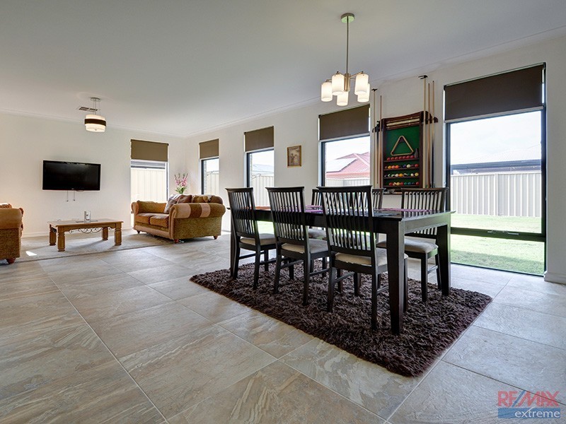 25 Verona Street, Hocking WA 6065