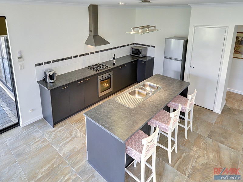 25 Verona Street, Hocking WA 6065