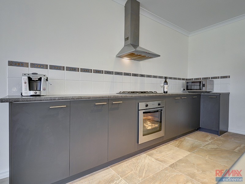 25 Verona Street, Hocking WA 6065