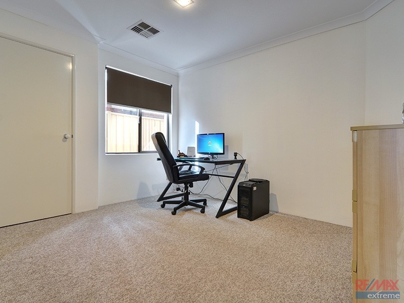 25 Verona Street, Hocking WA 6065