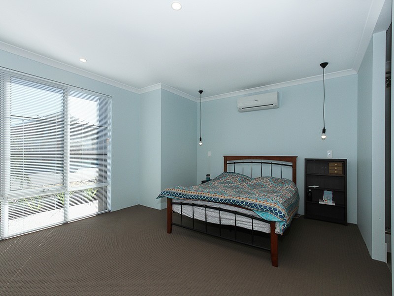 12 Cosmia Grove, Jindalee WA 6036