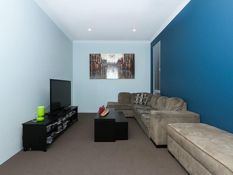 12 Cosmia Grove, Jindalee WA 6036