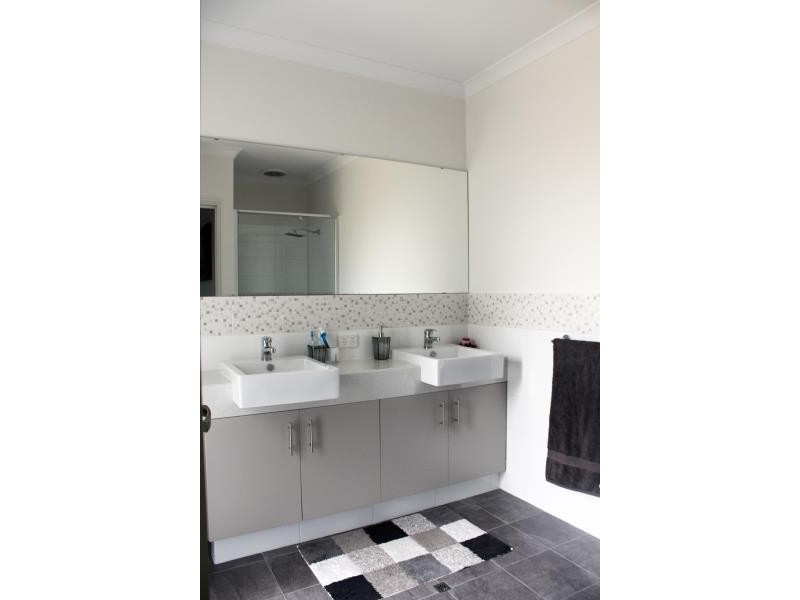 18B Woodchester Place, Nollamara WA 6061