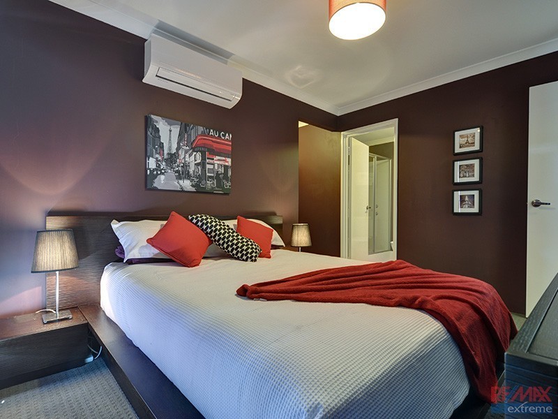 8b Bauer Circle, Banksia Grove WA 6031