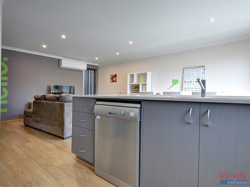 8b Bauer Circle, Banksia Grove WA 6031