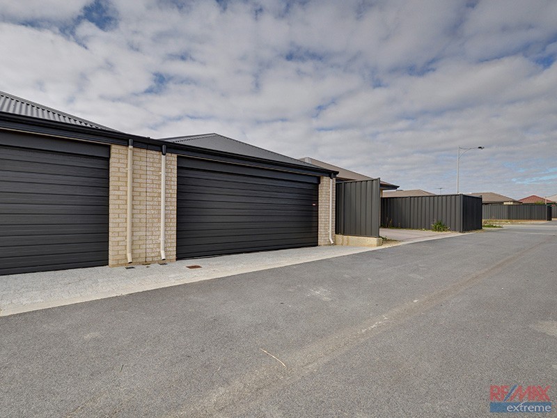 8b Bauer Circle, Banksia Grove WA 6031