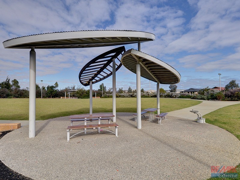 8b Bauer Circle, Banksia Grove WA 6031