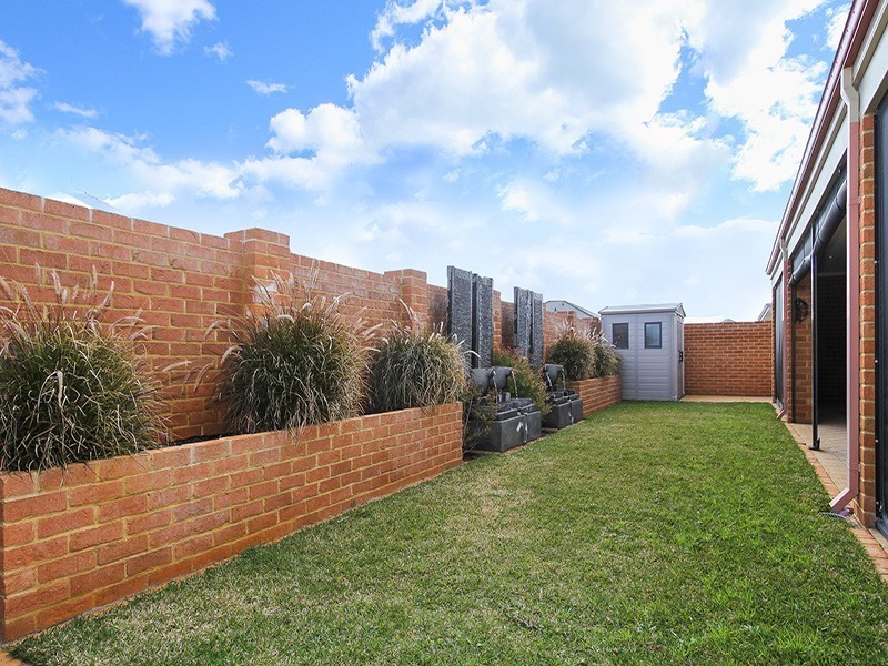 3 Seabird Bend, Jindalee WA 6036