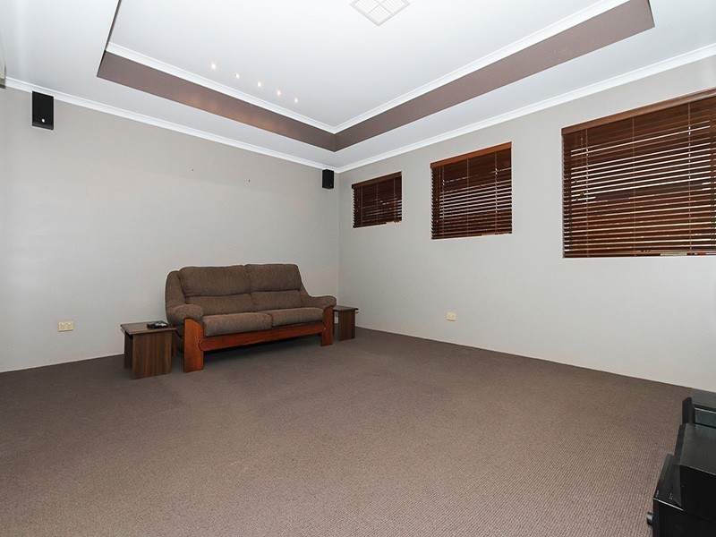 3 Seabird Bend, Jindalee WA 6036