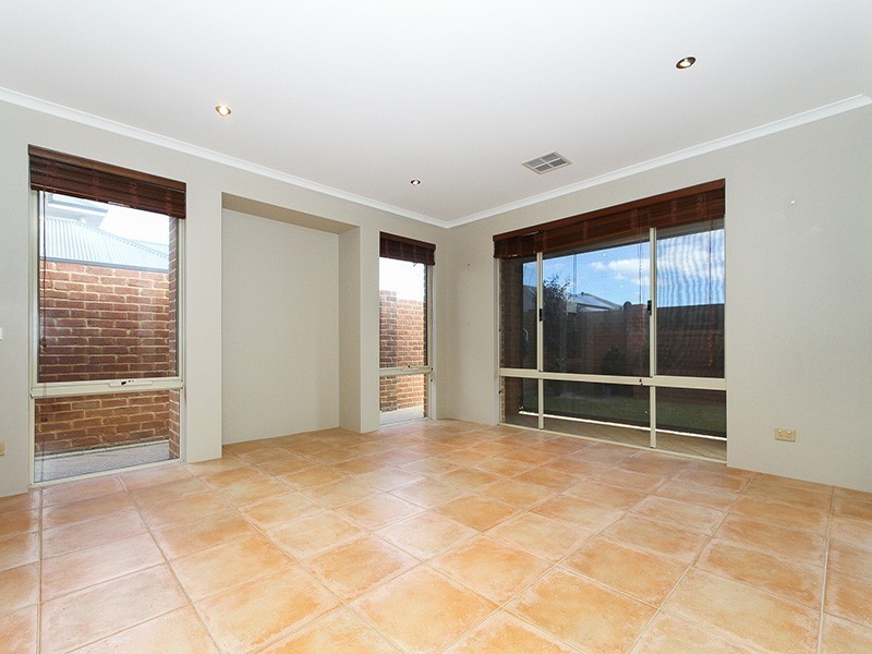 3 Seabird Bend, Jindalee WA 6036