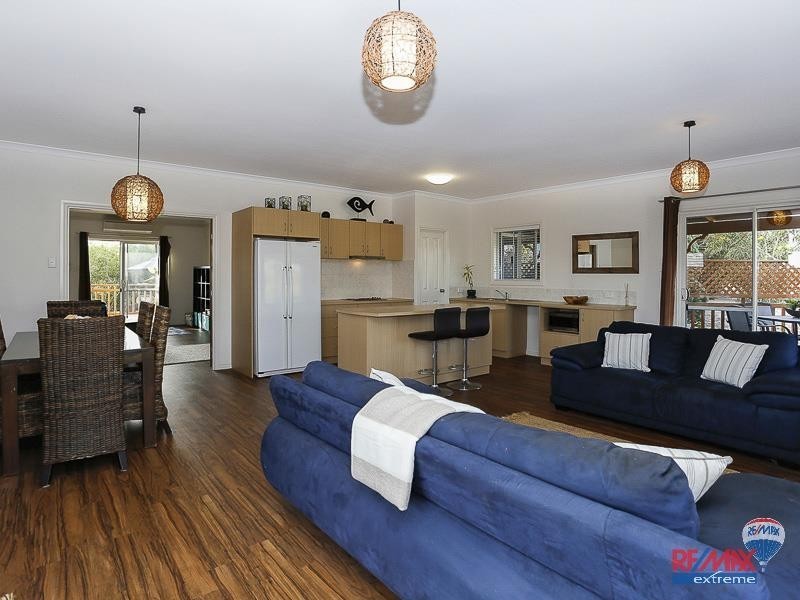 10 Galleon Place, Yanchep WA 6035