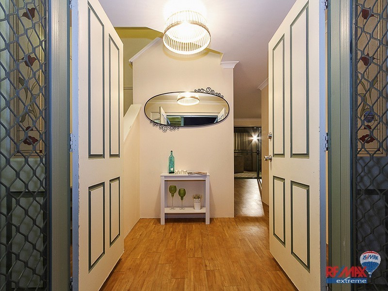 130 Lagoon Drive, Yanchep WA 6035