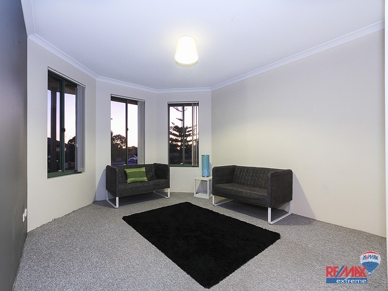 130 Lagoon Drive, Yanchep WA 6035