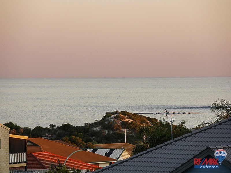 130 Lagoon Drive, Yanchep WA 6035