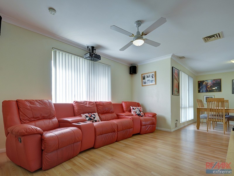 33 Sapling Way, Hocking WA 6065