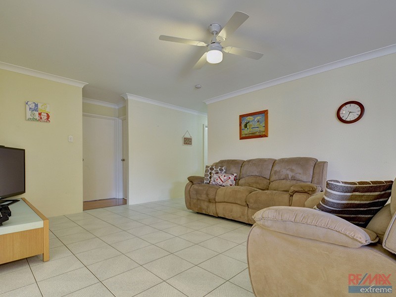 33 Sapling Way, Hocking WA 6065