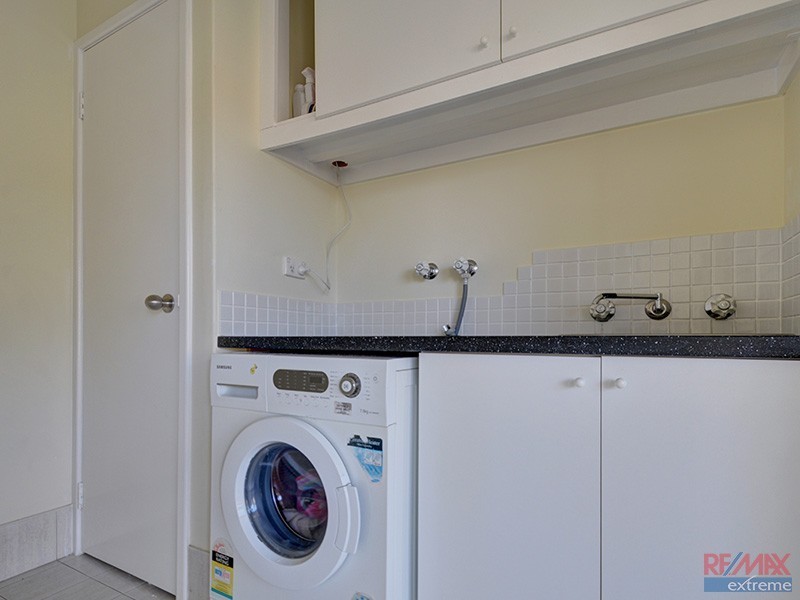 33 Sapling Way, Hocking WA 6065