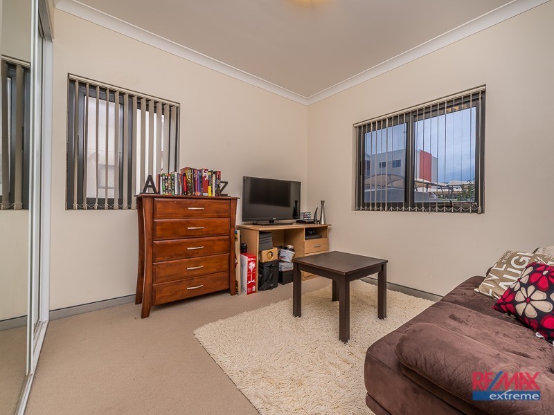 41/6 Walsh Loop, Joondalup WA 6027