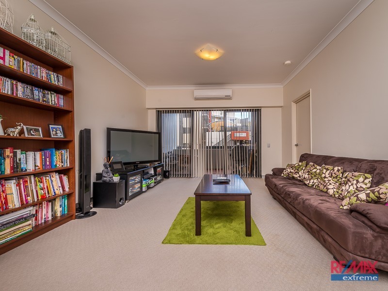 41/6 Walsh Loop, Joondalup WA 6027