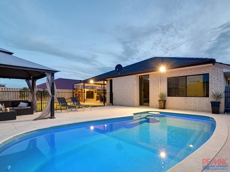 8 Panama Road, Butler WA 6036