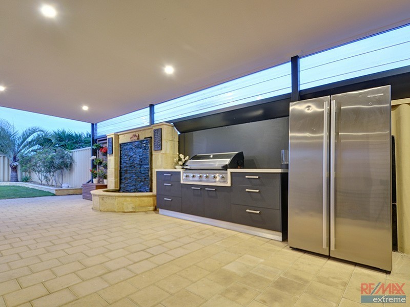 8 Panama Road, Butler WA 6036