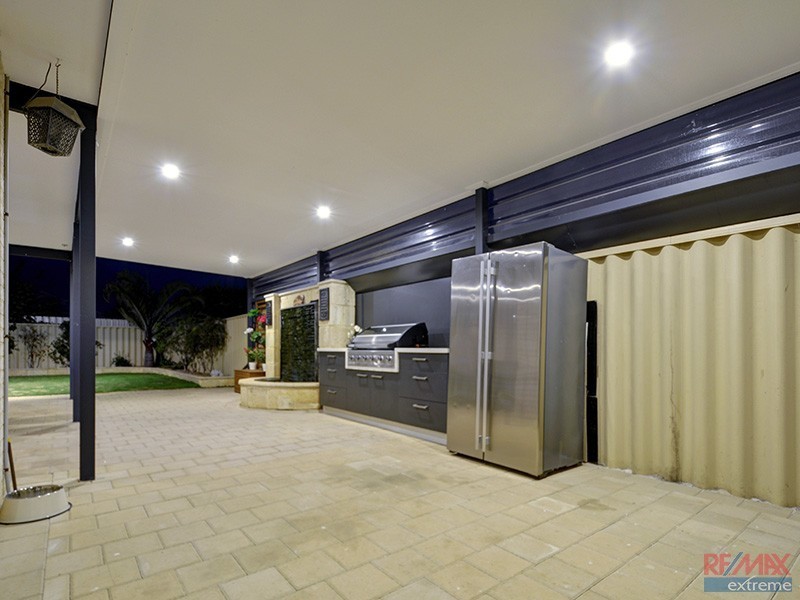 8 Panama Road, Butler WA 6036