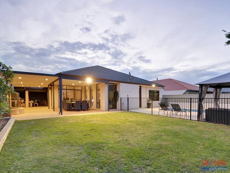 8 Panama Road, Butler WA 6036