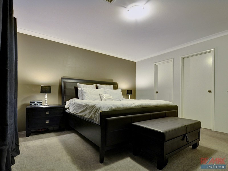 8 Panama Road, Butler WA 6036