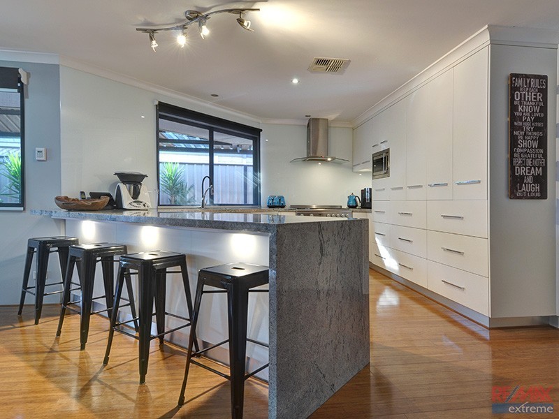 29 Gungurru Avenue, Hocking WA 6065