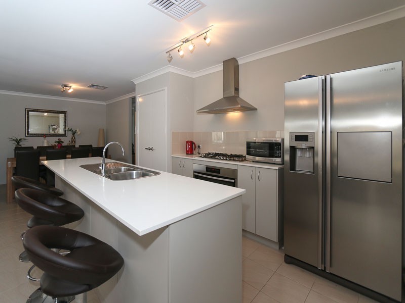 5 Halesworth Parade, Butler WA 6036