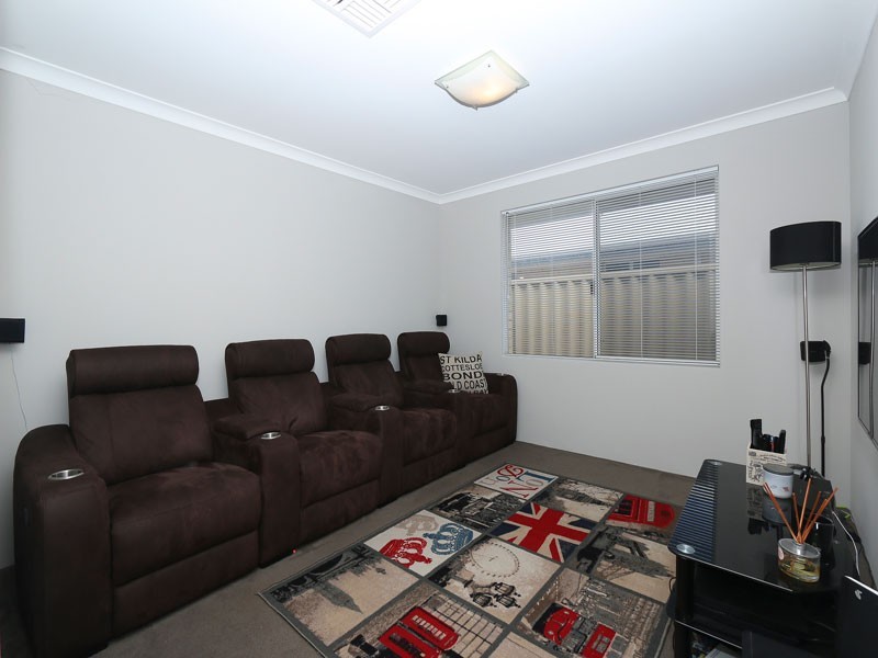 5 Halesworth Parade, Butler WA 6036