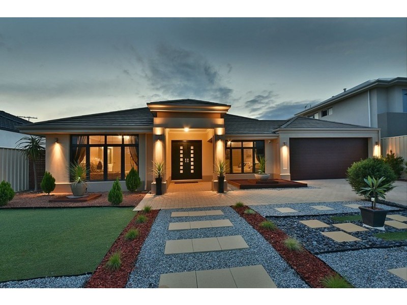 15 Coolidge Gardens, Tapping WA 6065