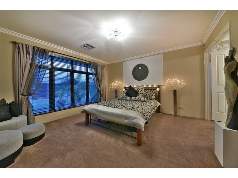 15 Coolidge Gardens, Tapping WA 6065